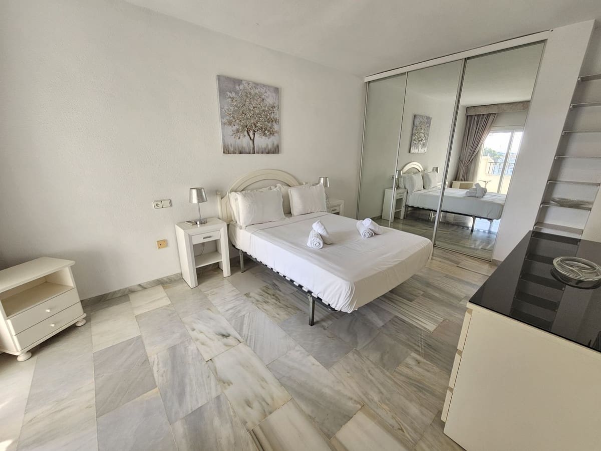 2 soverom Leilighet til salgs i Calahonda med svømmebasseng garasje - € 289 000 (Ref: 9187872)