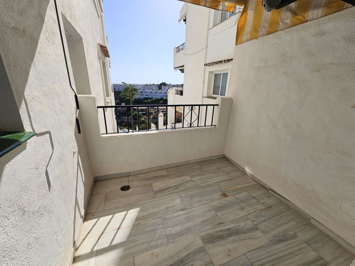 2 soverom Leilighet til salgs i Calahonda med svømmebasseng garasje - € 289 000 (Ref: 9187872)