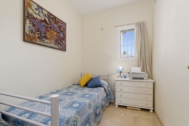 3 sypialnia Penthouse na sprzedaż w Nueva Andalucia, Marbella z basenem - 649 000 € (Ref: 9193200)