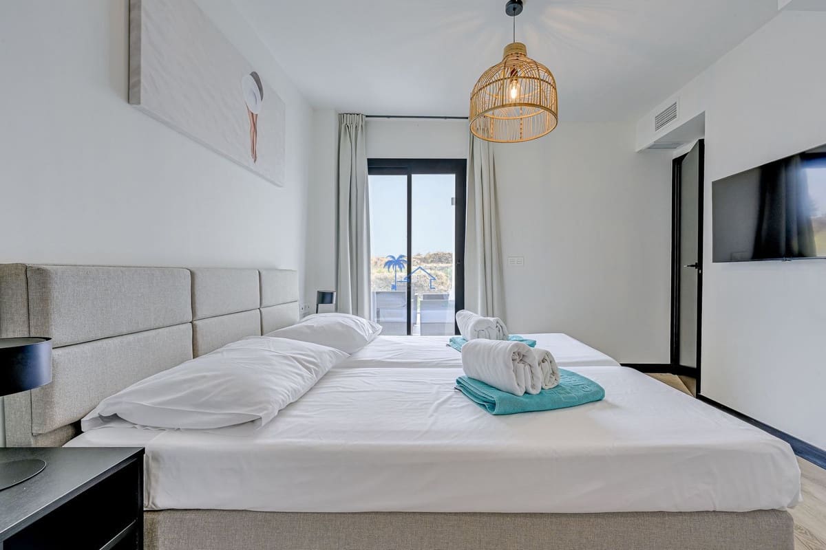 3 sypialnia Apartament na sprzedaż w Mijas Costa z basenem garażem - 449 500 € (Ref: 9196340)