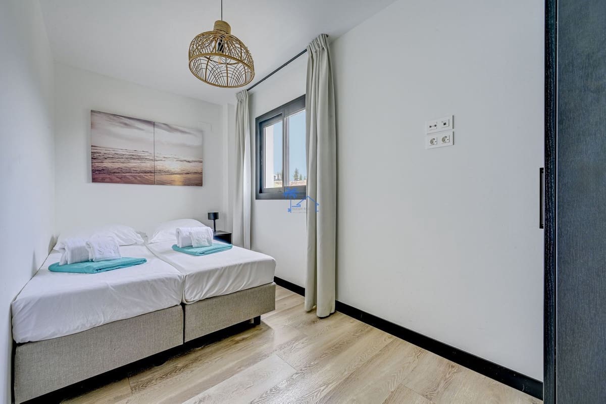 3 sypialnia Apartament na sprzedaż w Mijas Costa z basenem garażem - 449 500 € (Ref: 9196340)