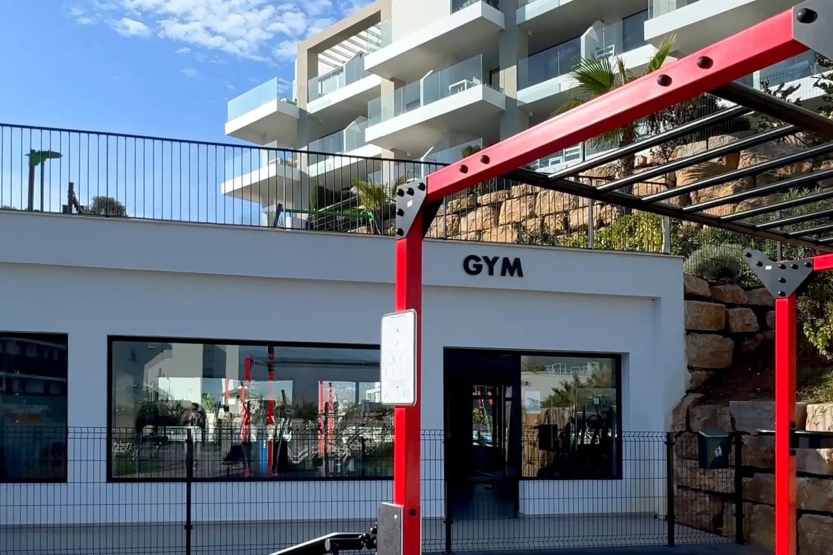 3 sypialnia Apartament na sprzedaż w Mijas Costa z basenem garażem - 449 500 € (Ref: 9196340)