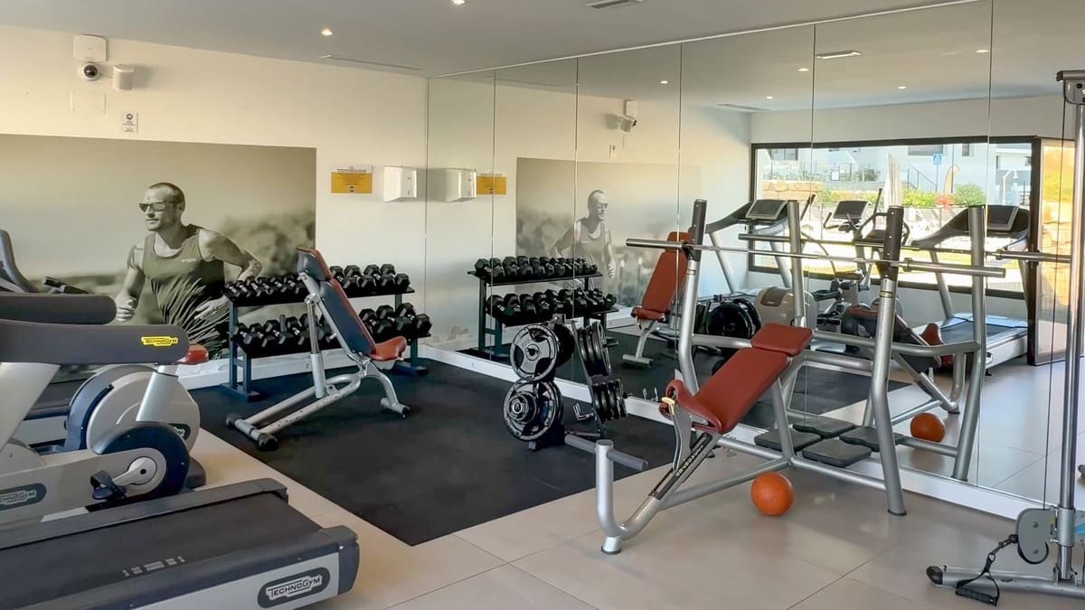 3 sypialnia Apartament na sprzedaż w Mijas Costa z basenem garażem - 449 500 € (Ref: 9196340)