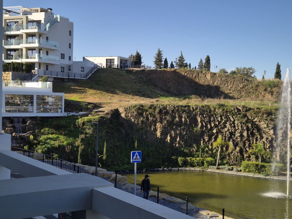 3 sypialnia Apartament na sprzedaż w Mijas Costa z basenem garażem - 449 500 € (Ref: 9196340)