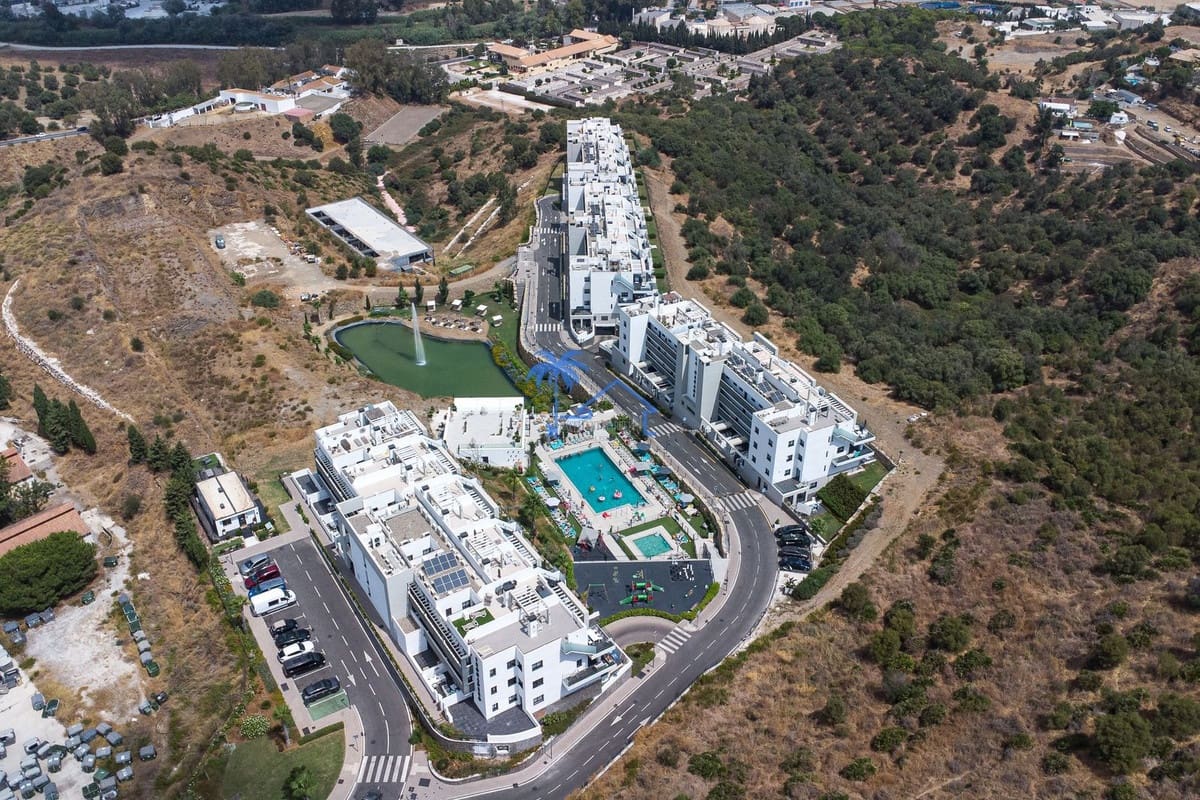 3 sypialnia Apartament na sprzedaż w Mijas Costa z basenem garażem - 449 500 € (Ref: 9196340)