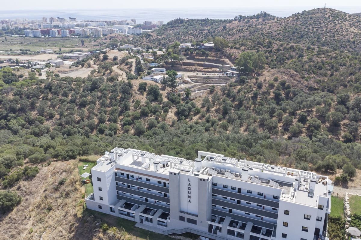 3 sypialnia Apartament na sprzedaż w Mijas Costa z basenem garażem - 449 500 € (Ref: 9196340)