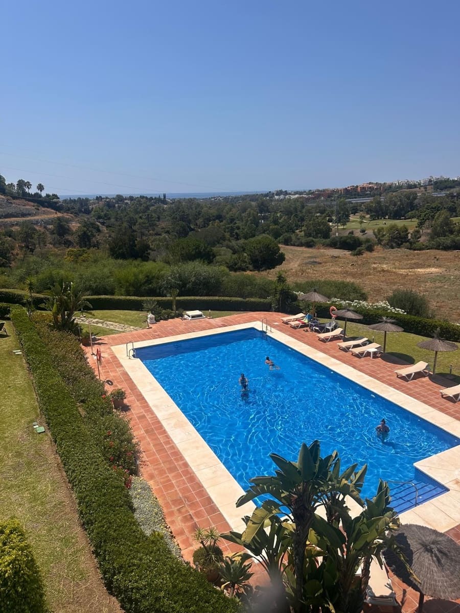 2 sypialnia Apartament na sprzedaż w Benahavis z basenem garażem - 439 000 € (Ref: 9197155)