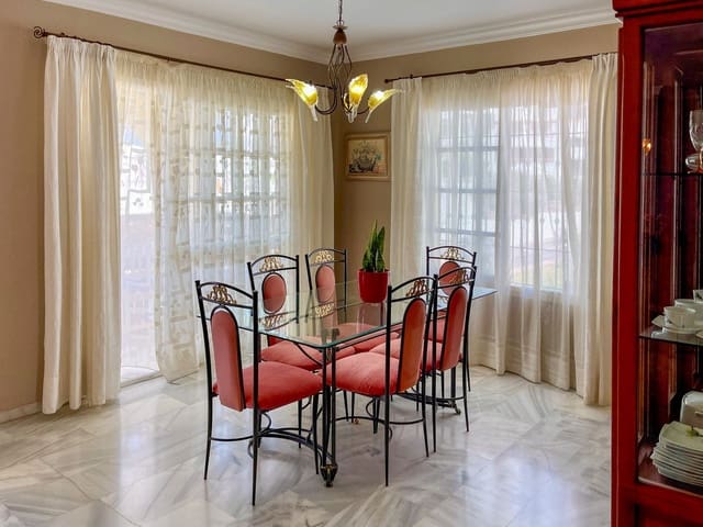 3 slaapkamer Villa te koop in El Coto, Mijas met zwembad garage - € 680.000 (Ref: 9227702)