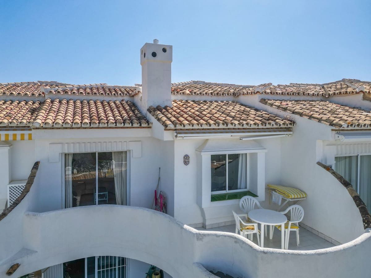 2 sovrum Takvåning till salu i Calahonda med pool garage - 290 000 € (Ref: 9227704)