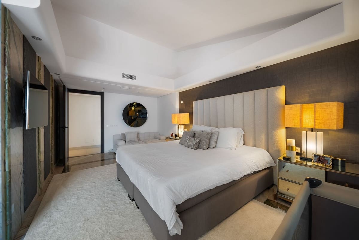 4 sypialnia Penthouse na sprzedaż w Benalmadena z basenem garażem - 1 900 000 € (Ref: 9237131)