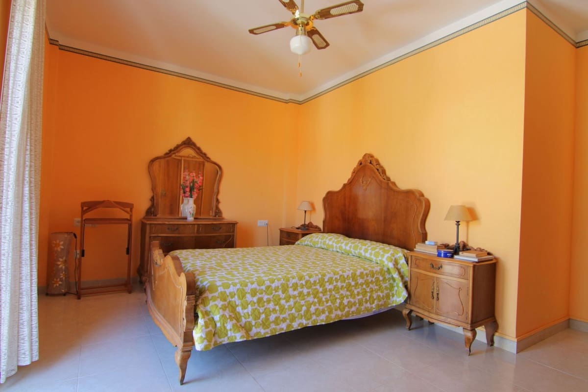 4 sovrum Villa till salu i Coin med pool garage - 398 000 € (Ref: 9237695)