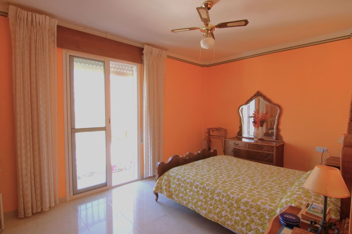 4 sovrum Villa till salu i Coin med pool garage - 398 000 € (Ref: 9237695)