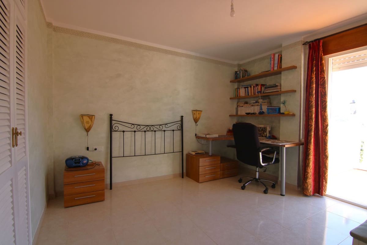 4 sovrum Villa till salu i Coin med pool garage - 398 000 € (Ref: 9237695)