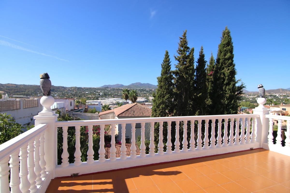 4 sovrum Villa till salu i Coin med pool garage - 398 000 € (Ref: 9237695)