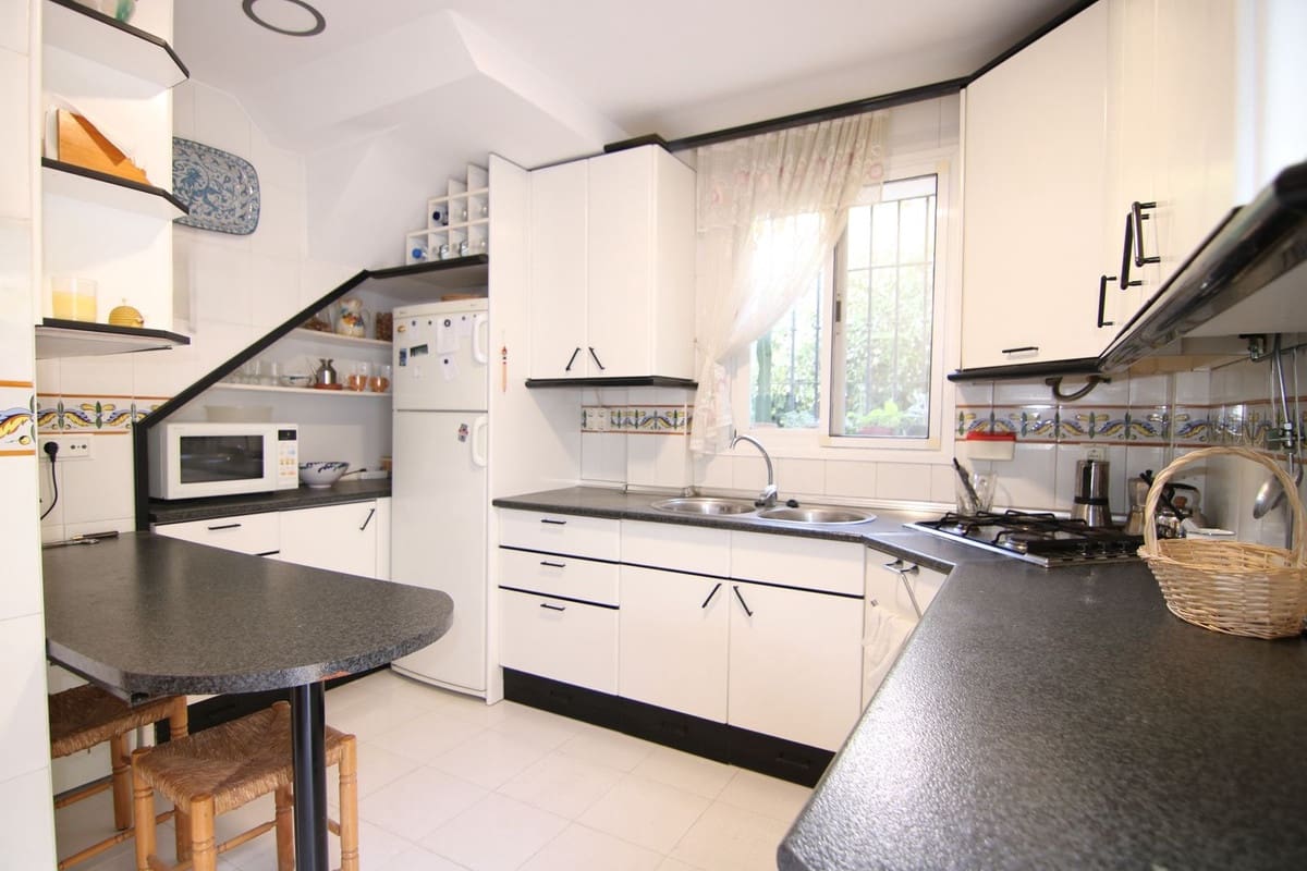 4 sovrum Villa till salu i Coin med pool garage - 398 000 € (Ref: 9237695)