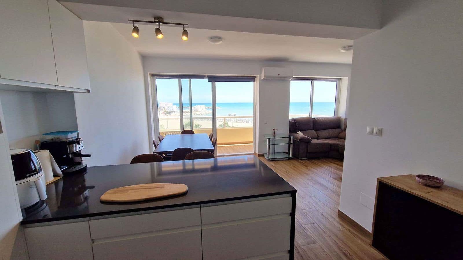 2 bedroom Apartment for sale in Benalmadena with pool - € 478,000 (Ref: 9237696)