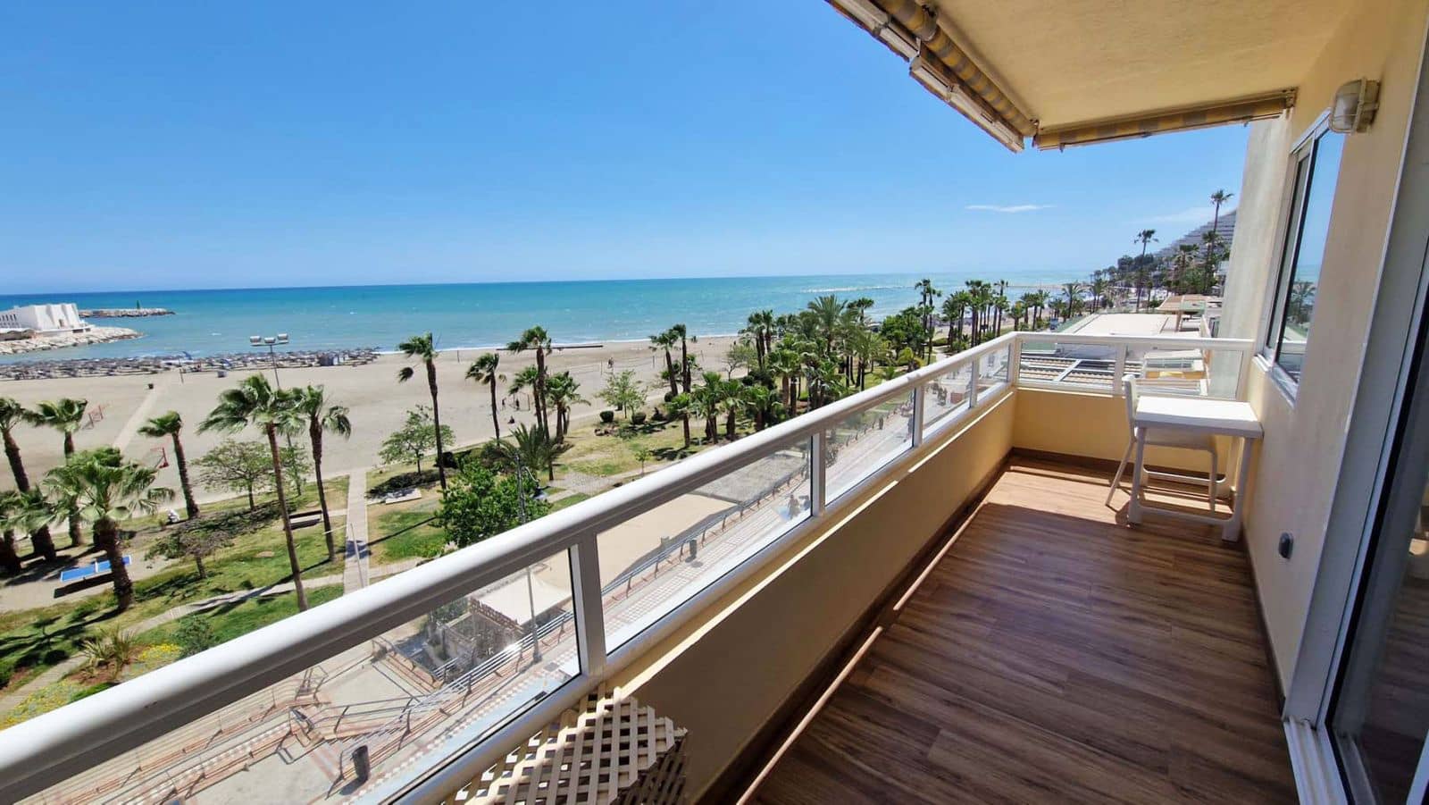 2 bedroom Apartment for sale in Benalmadena with pool - € 478,000 (Ref: 9237696)