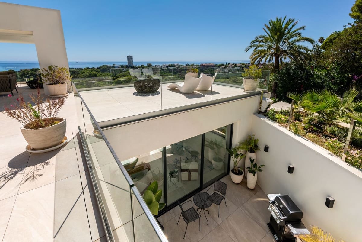 4 sypialnia Willa na sprzedaż w Marbella z basenem garażem - 5 900 000 € (Ref: 9237701)