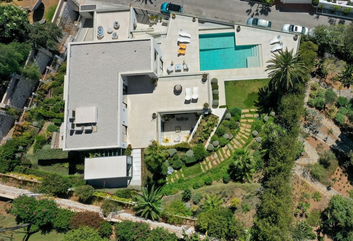 4 sypialnia Willa na sprzedaż w Marbella z basenem garażem - 5 900 000 € (Ref: 9237701)