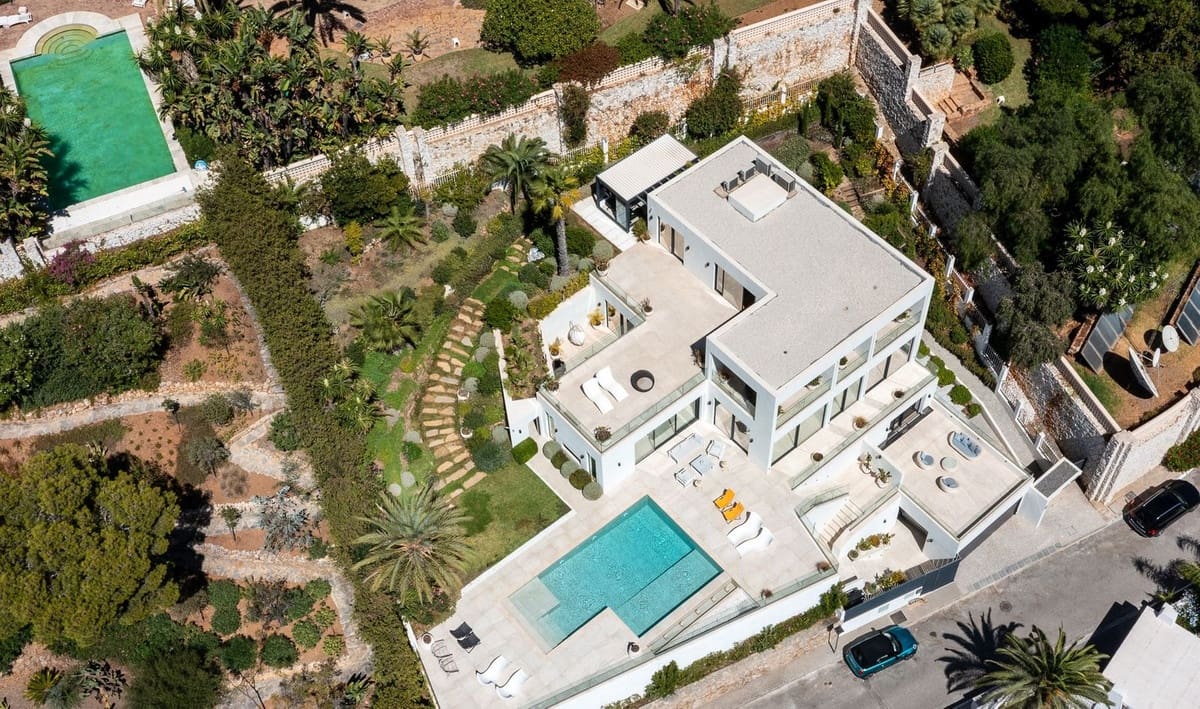 4 sypialnia Willa na sprzedaż w Marbella z basenem garażem - 5 900 000 € (Ref: 9237701)