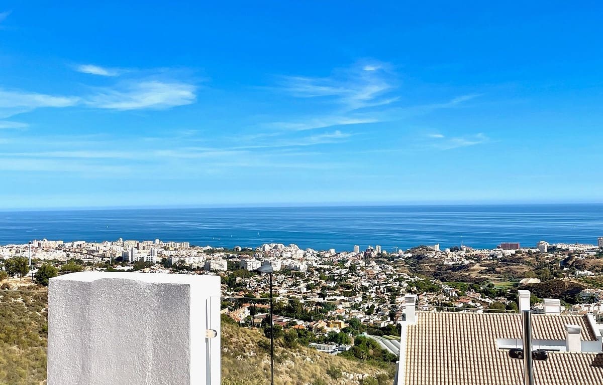 3 soveværelse Penthouse til salg i Benalmadena med swimmingpool - € 680.000 (Ref: 9237703)