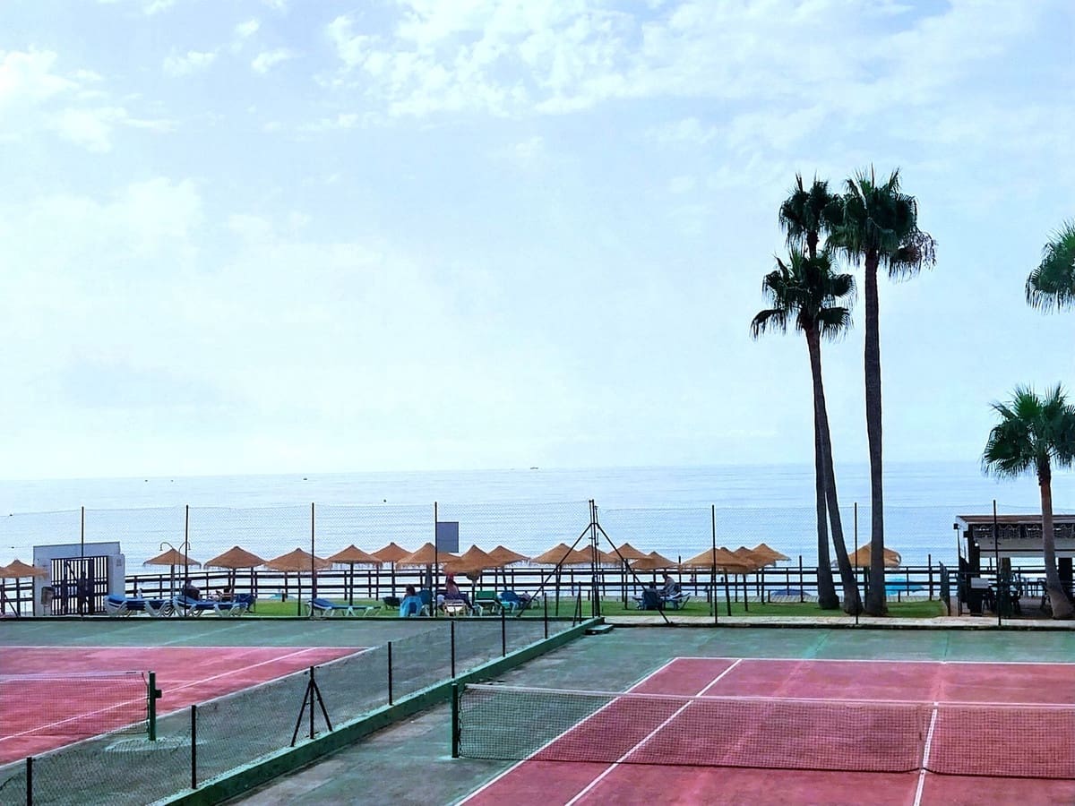 2 Zimmer Apartment zu verkaufen in Calahonda mit Pool Garage - 475.000 € (Ref: 9237709)