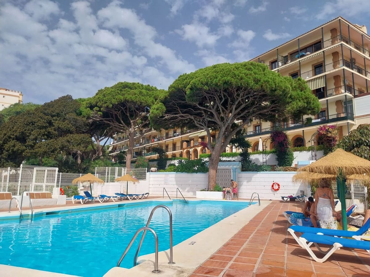 2 Zimmer Apartment zu verkaufen in Calahonda mit Pool Garage - 475.000 € (Ref: 9237709)