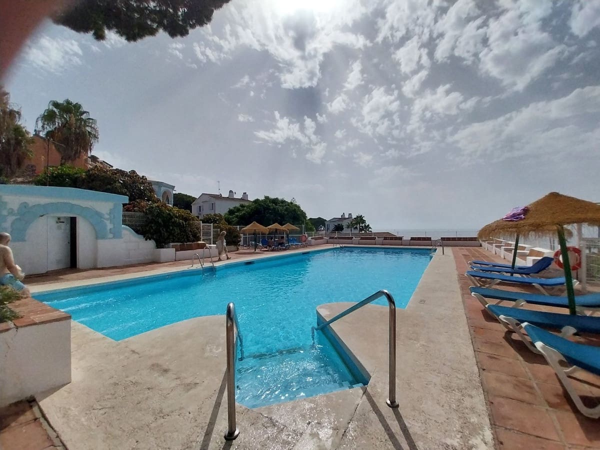 2 Zimmer Apartment zu verkaufen in Calahonda mit Pool Garage - 475.000 € (Ref: 9237709)