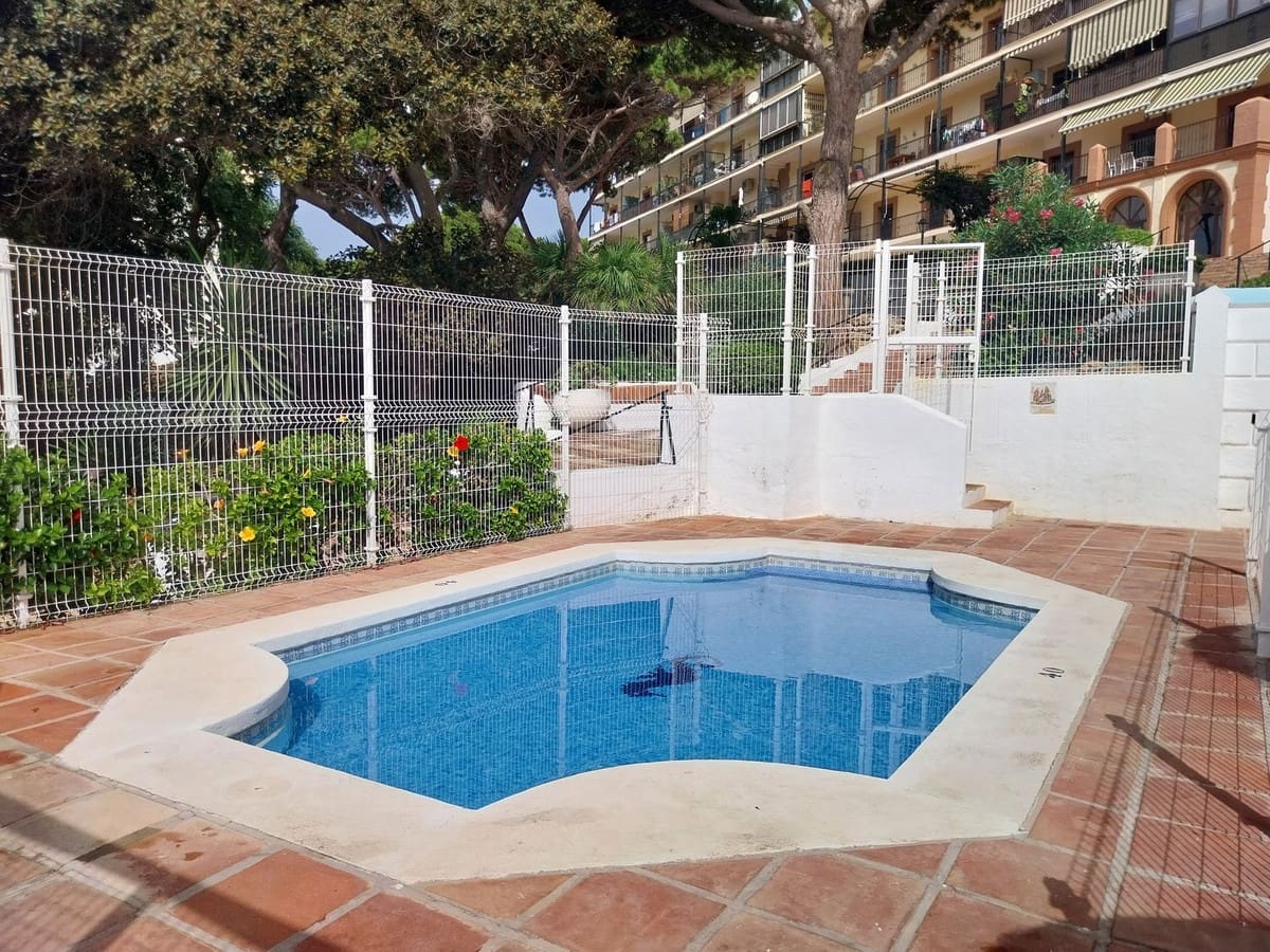 2 Zimmer Apartment zu verkaufen in Calahonda mit Pool Garage - 475.000 € (Ref: 9237709)