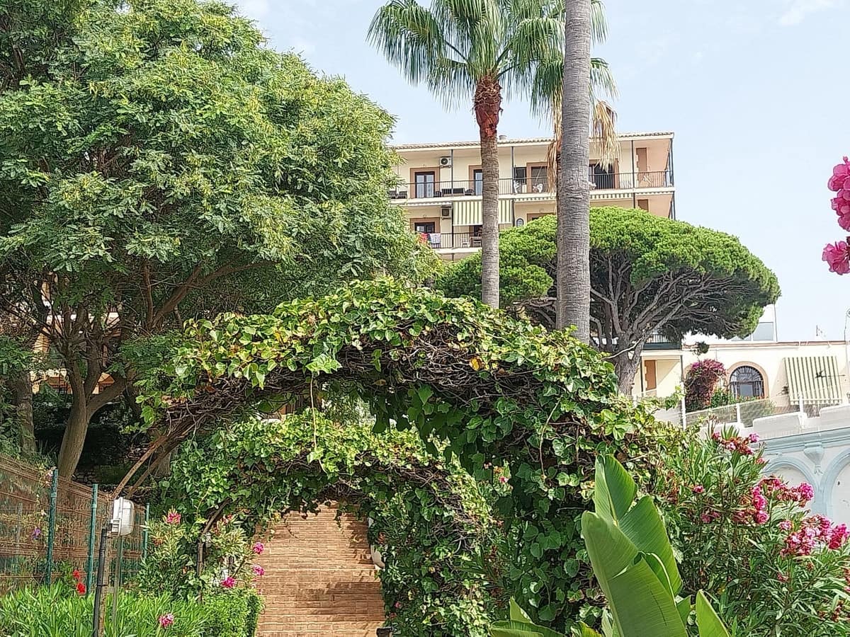 2 Zimmer Apartment zu verkaufen in Calahonda mit Pool Garage - 475.000 € (Ref: 9237709)