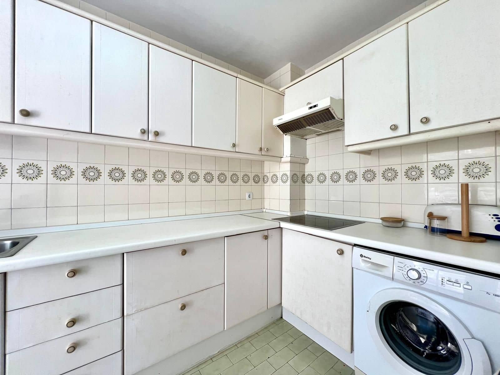 3 sypialnia Apartament na sprzedaż w Elviria z basenem garażem - 425 000 € (Ref: 9237710)