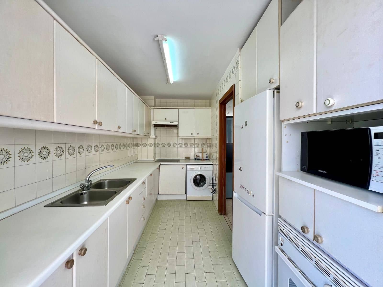 3 sypialnia Apartament na sprzedaż w Elviria z basenem garażem - 425 000 € (Ref: 9237710)