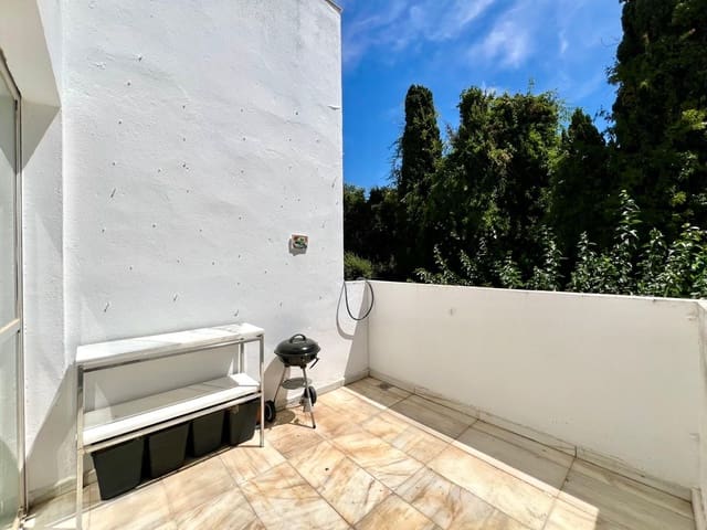 3 sovrum Lägenhet till salu i Elviria, Marbella med pool garage - 425 000 € (Ref: 9237710)