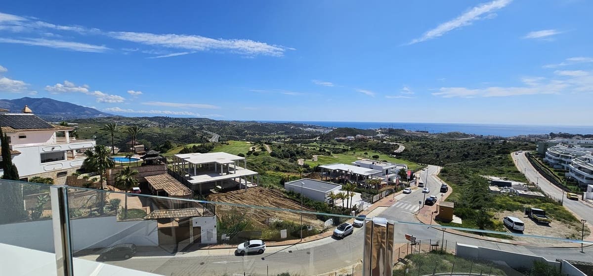 2 makuuhuone Huoneisto myytävänä paikassa Mijas Costa mukana uima-altaan 
autotalli - 545 000 € (Ref: 9237770)