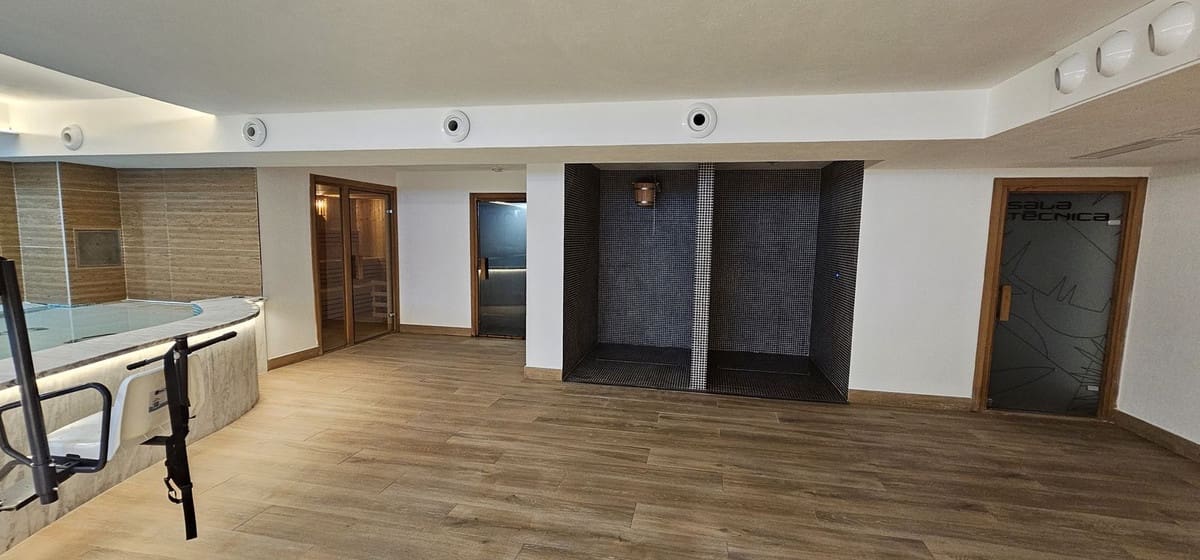 2 makuuhuone Huoneisto myytävänä paikassa Mijas Costa mukana uima-altaan 
autotalli - 545 000 € (Ref: 9237770)