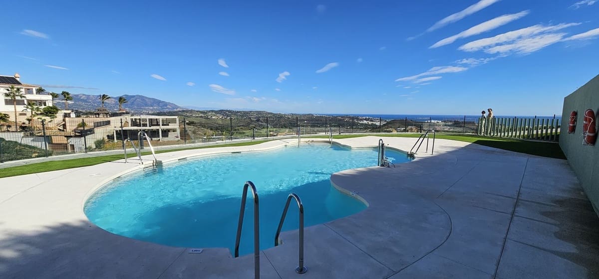 2 makuuhuone Huoneisto myytävänä paikassa Mijas Costa mukana uima-altaan 
autotalli - 545 000 € (Ref: 9237770)