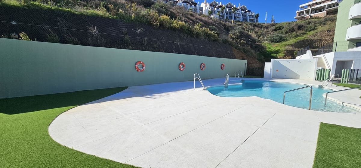 2 makuuhuone Huoneisto myytävänä paikassa Mijas Costa mukana uima-altaan 
autotalli - 545 000 € (Ref: 9237770)