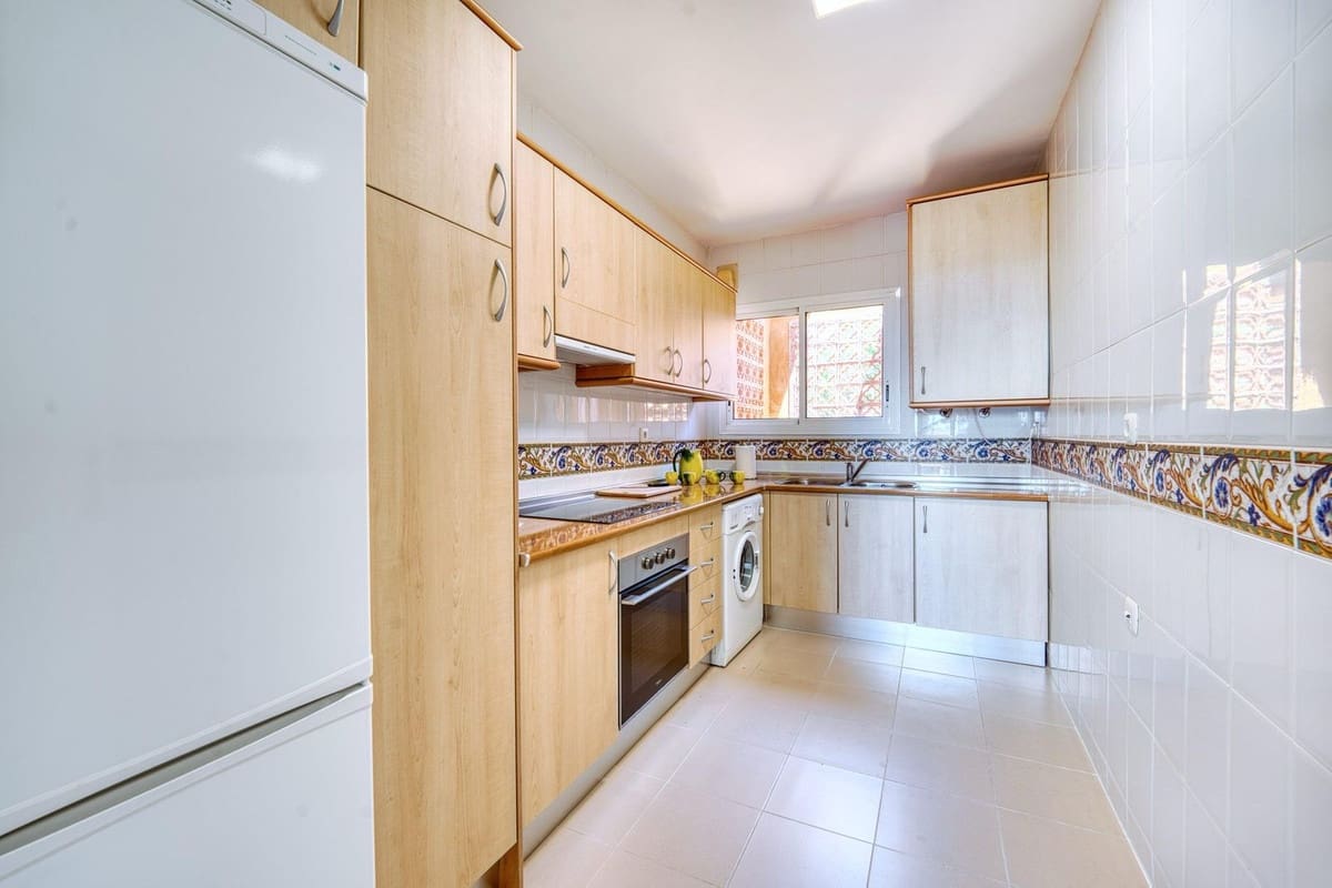 2 Zimmer Penthouse zu verkaufen in Marbella mit Pool Garage - 350.000 € (Ref: 9239420)