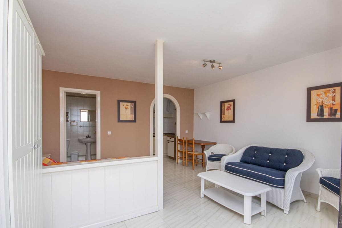 4 quarto Moradia para venda em Estepona com piscina garagem - 790 000 € (Ref: 9239422)