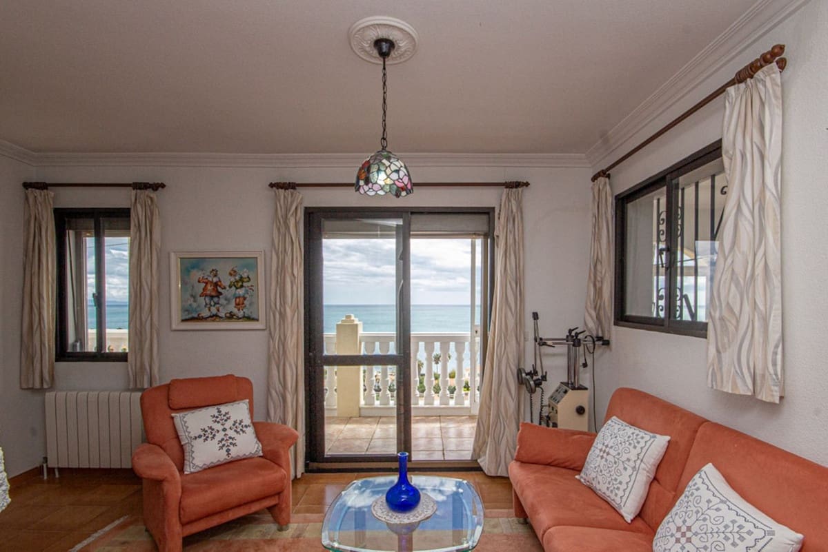 4 quarto Moradia para venda em Estepona com piscina garagem - 790 000 € (Ref: 9239422)