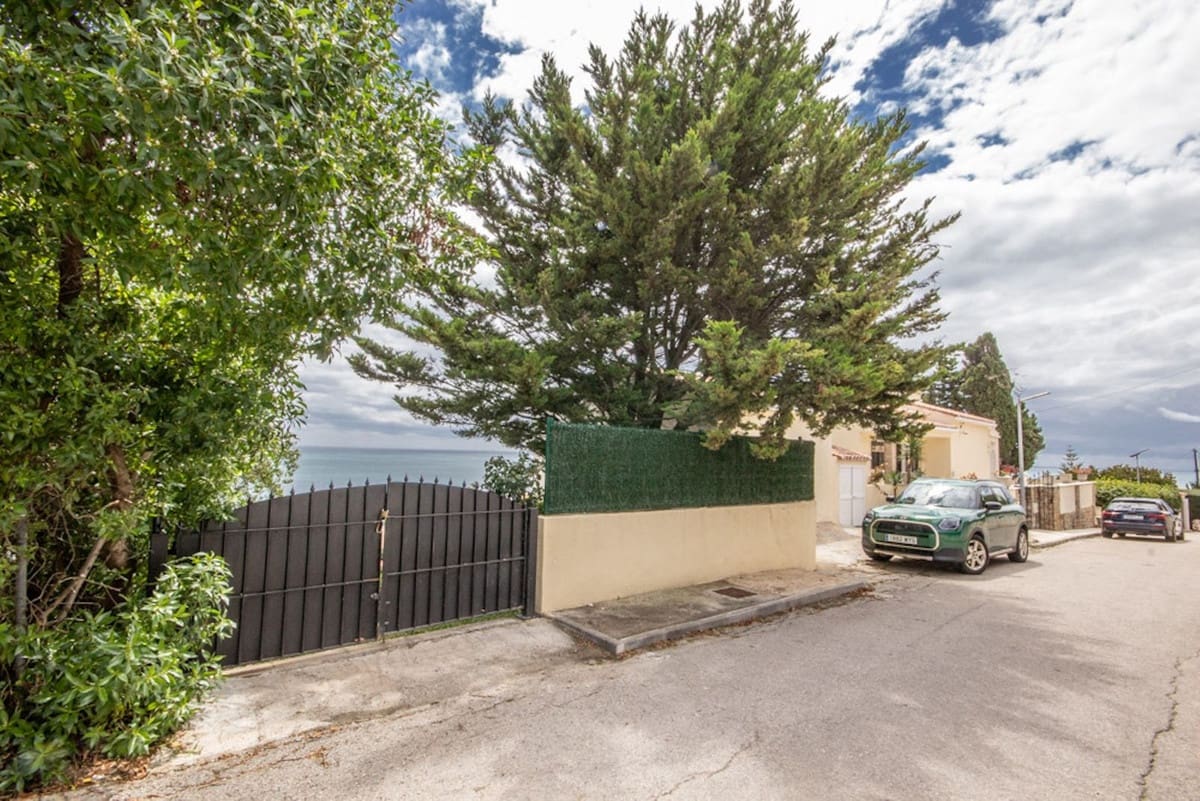 4 quarto Moradia para venda em Estepona com piscina garagem - 790 000 € (Ref: 9239422)