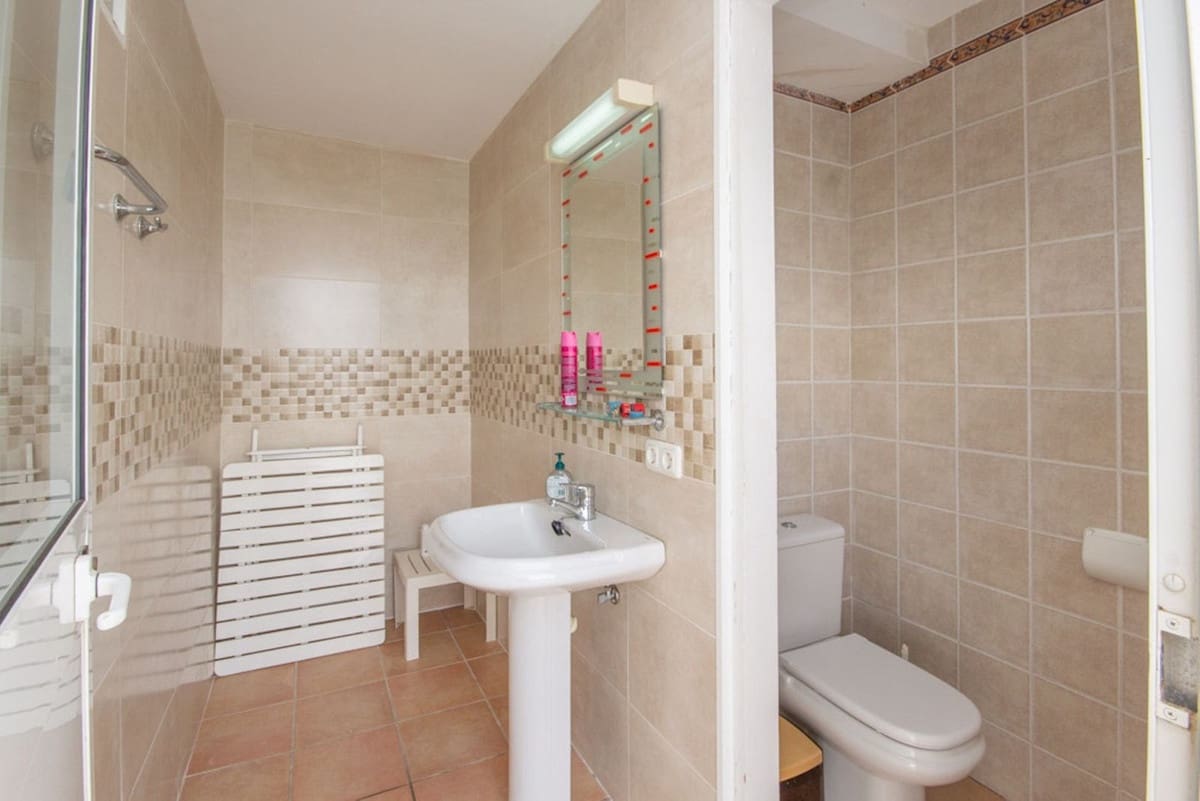 4 quarto Moradia para venda em Estepona com piscina garagem - 790 000 € (Ref: 9239422)