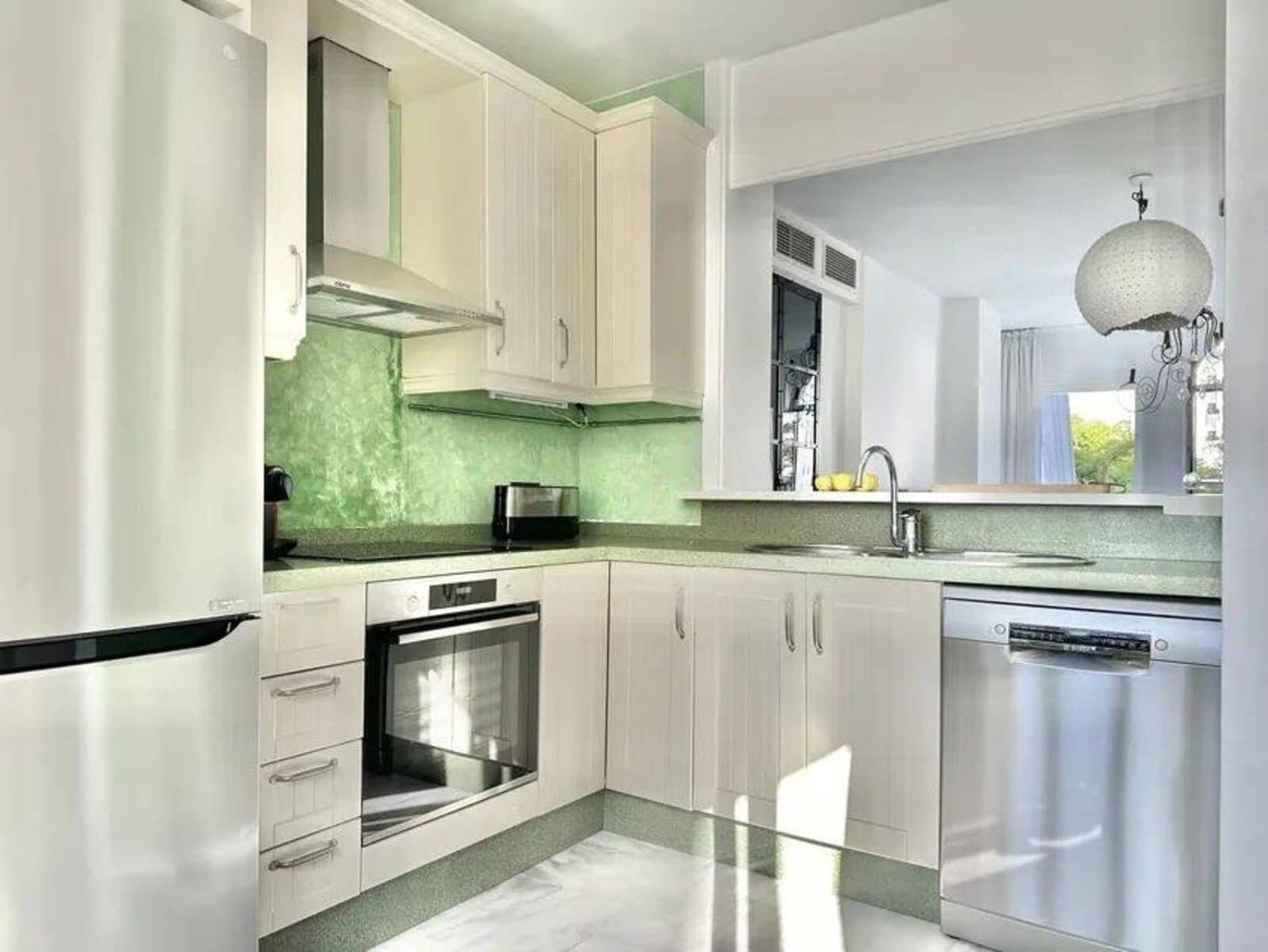 2 bedroom Apartment for sale in Golden Mile with pool - € 880,000 (Ref: 9239427)