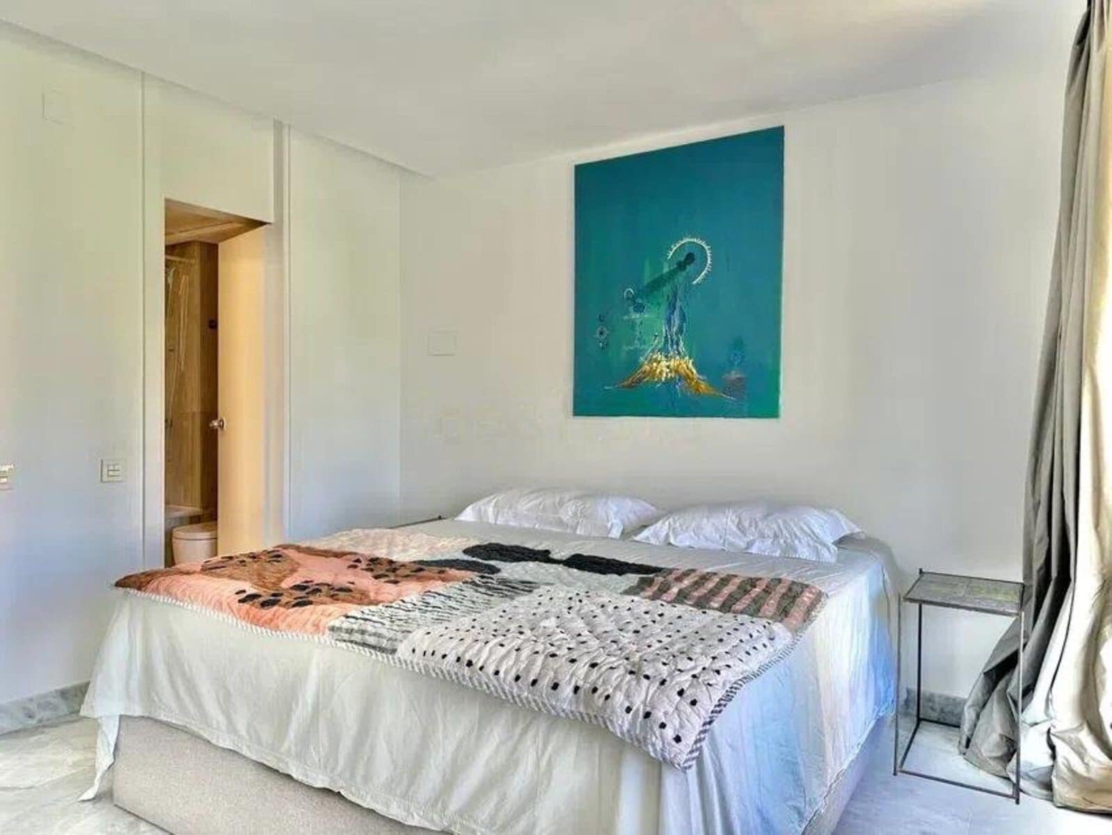 2 bedroom Apartment for sale in Golden Mile with pool - € 880,000 (Ref: 9239427)