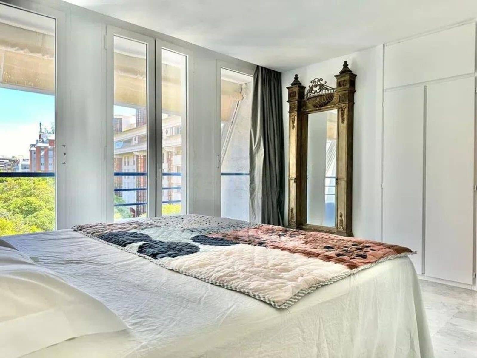 2 bedroom Apartment for sale in Golden Mile with pool - € 880,000 (Ref: 9239427)