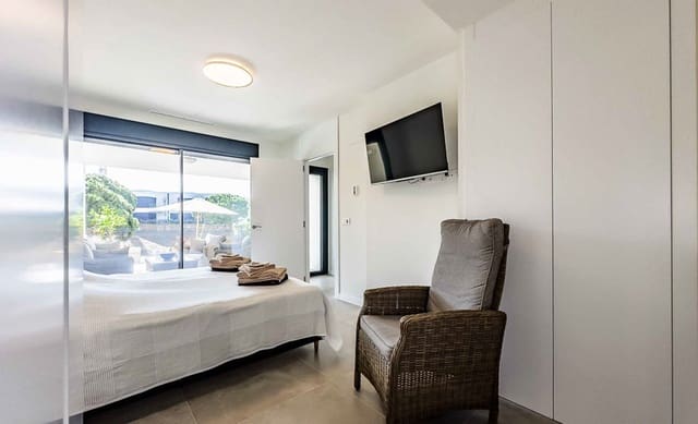 3 makuuhuone Omakotitalo myytävänä paikassa Marbella mukana uima-altaan 
autotalli - 1 495 000 € (Ref: 9239495)