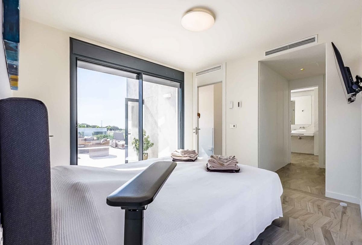 3 makuuhuone Omakotitalo myytävänä paikassa Marbella mukana uima-altaan 
autotalli - 1 495 000 € (Ref: 9239495)