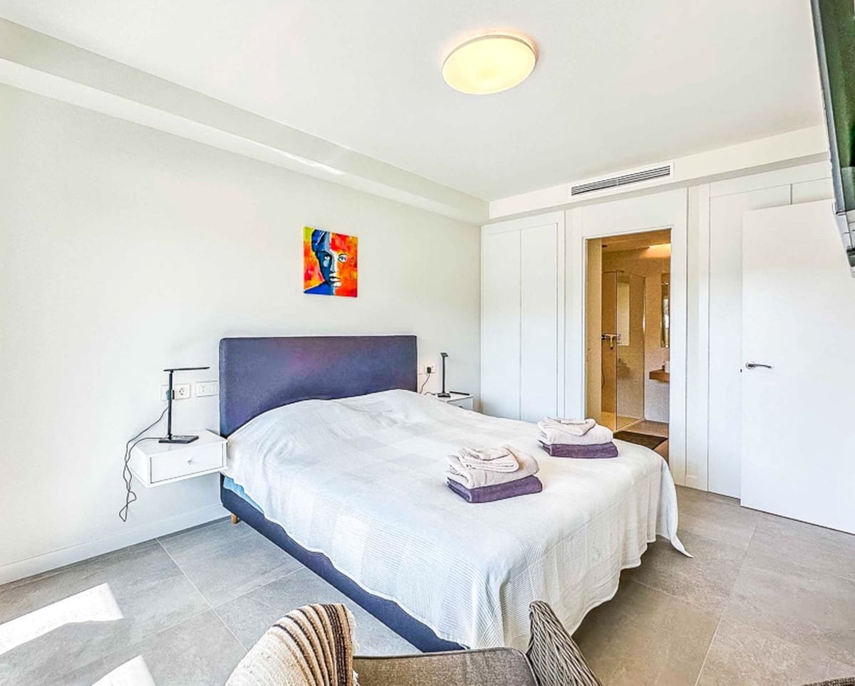 3 makuuhuone Omakotitalo myytävänä paikassa Marbella mukana uima-altaan 
autotalli - 1 495 000 € (Ref: 9239495)