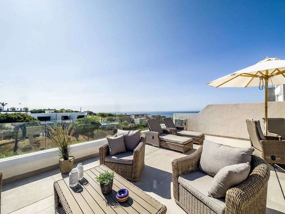 3 makuuhuone Omakotitalo myytävänä paikassa Marbella mukana uima-altaan 
autotalli - 1 495 000 € (Ref: 9239495)