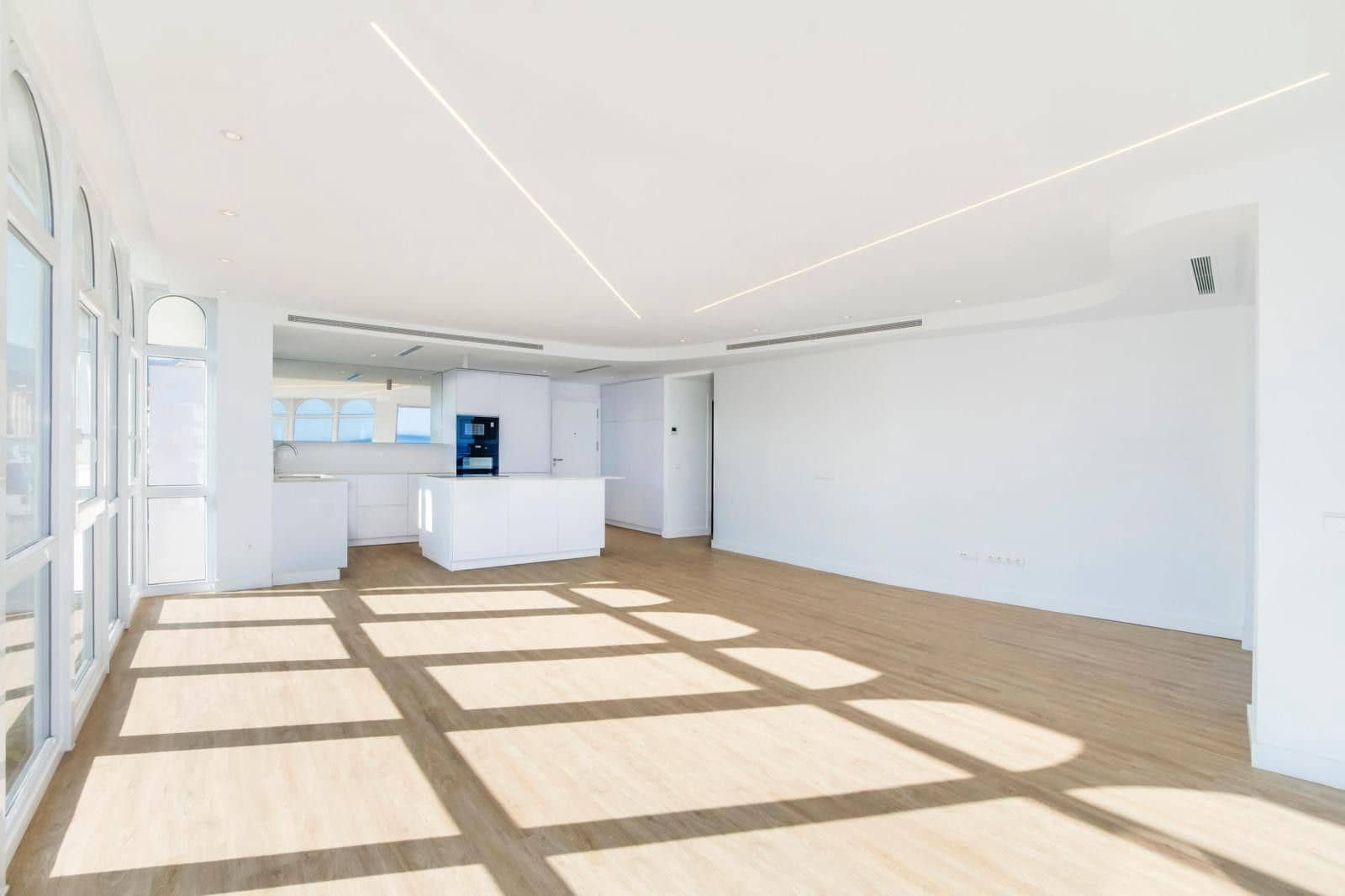 3 makuuhuone Kattohuoneisto myytävänä paikassa Estepona mukana 
autotalli - 1 250 000 € (Ref: 9239500)